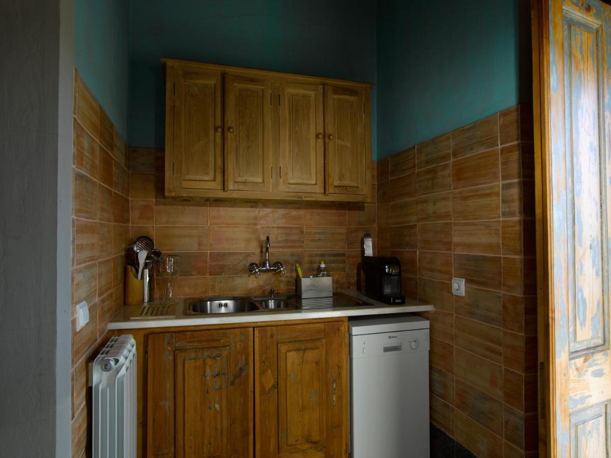 Casas Da Estacao, Country *