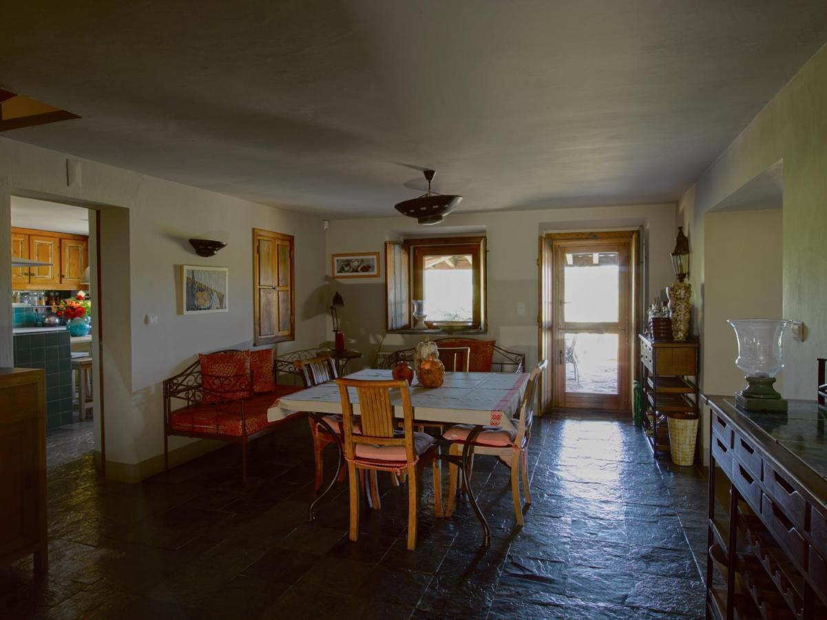 Casas Da Estacao, Country *