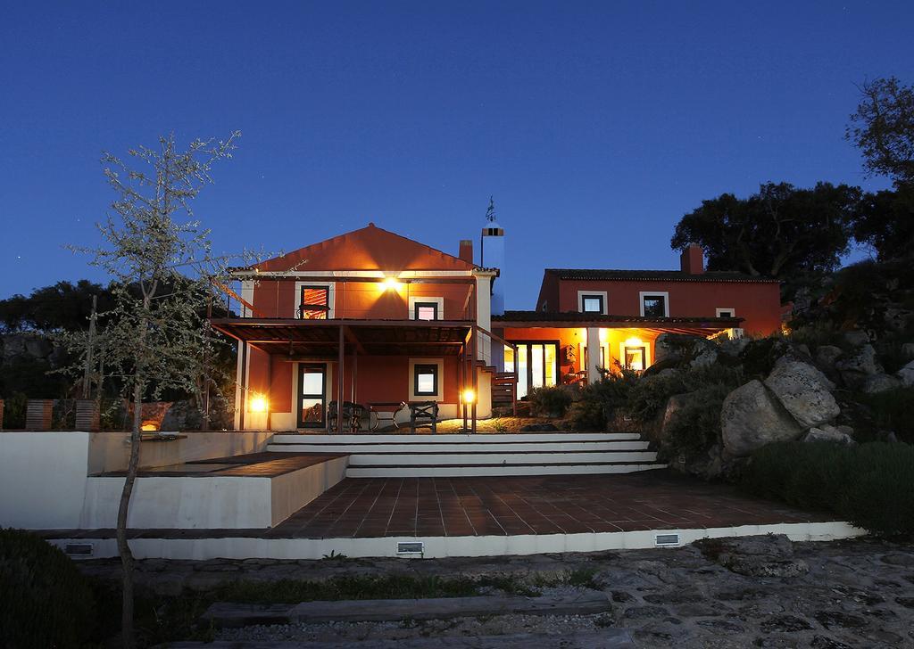 Casas Da Estacao, Country